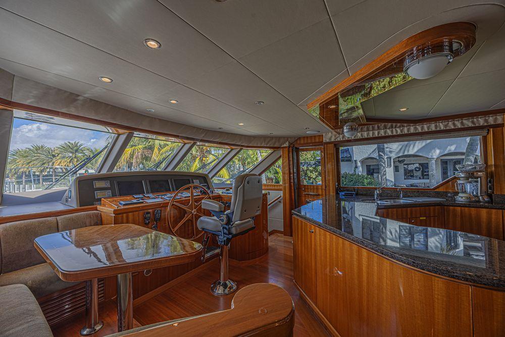 74' 2010 Ocean Alexander 74 Motoryacht