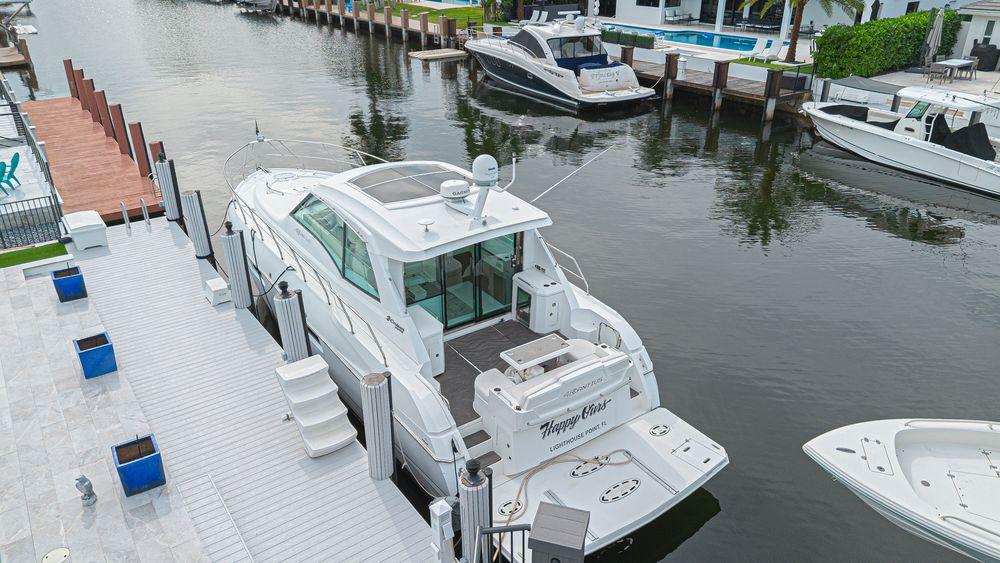48' 2012 Cruisers Cantius