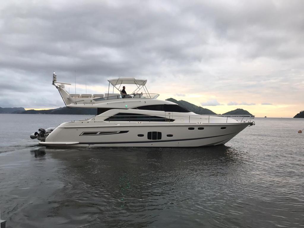 55' 2011 Fairline Squadron 55