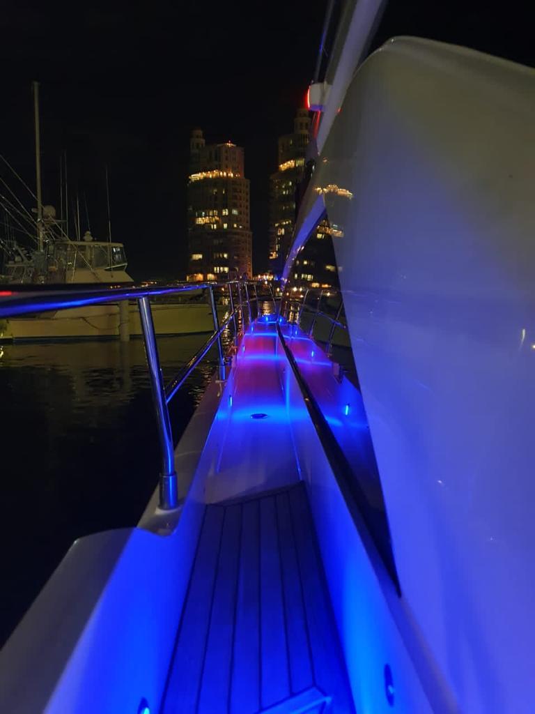 55' 2011 Fairline Squadron 55