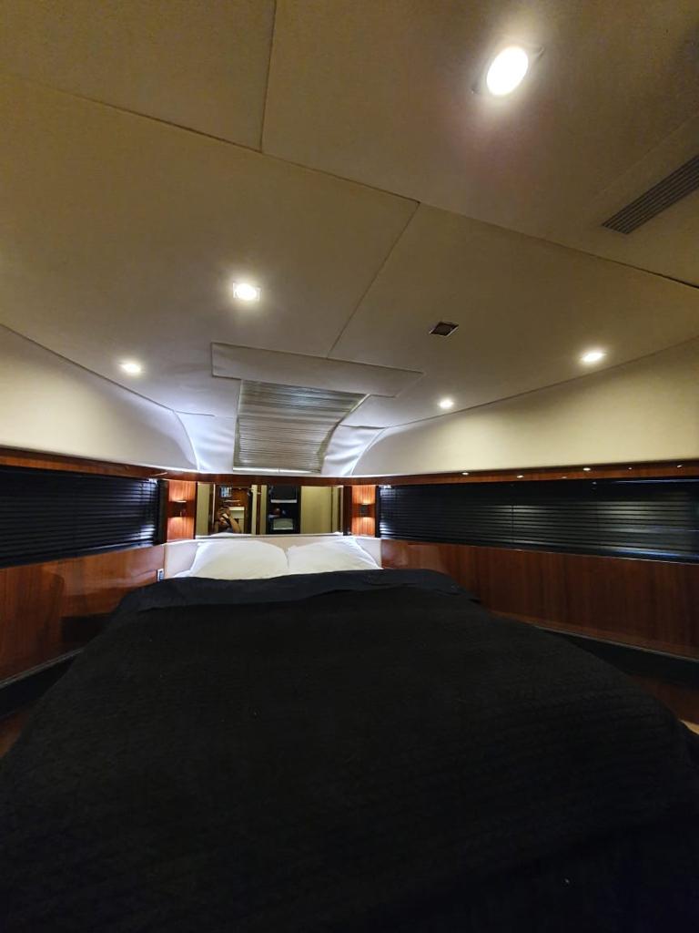 55' 2011 Fairline Squadron 55