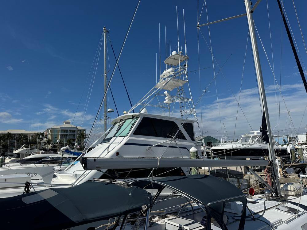 58' 1995 Viking 58 Convertible