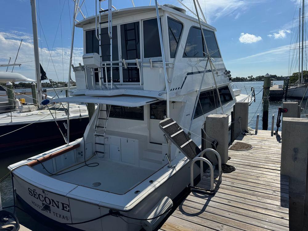 58' 1995 Viking 58 Convertible