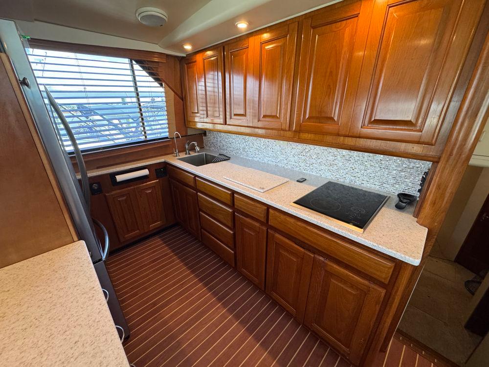 58' 1995 Viking 58 Convertible