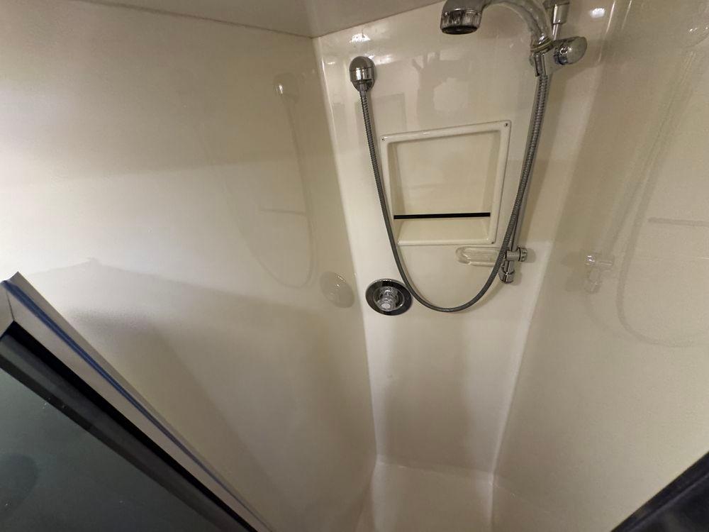 58' 1995 Viking 58 Convertible