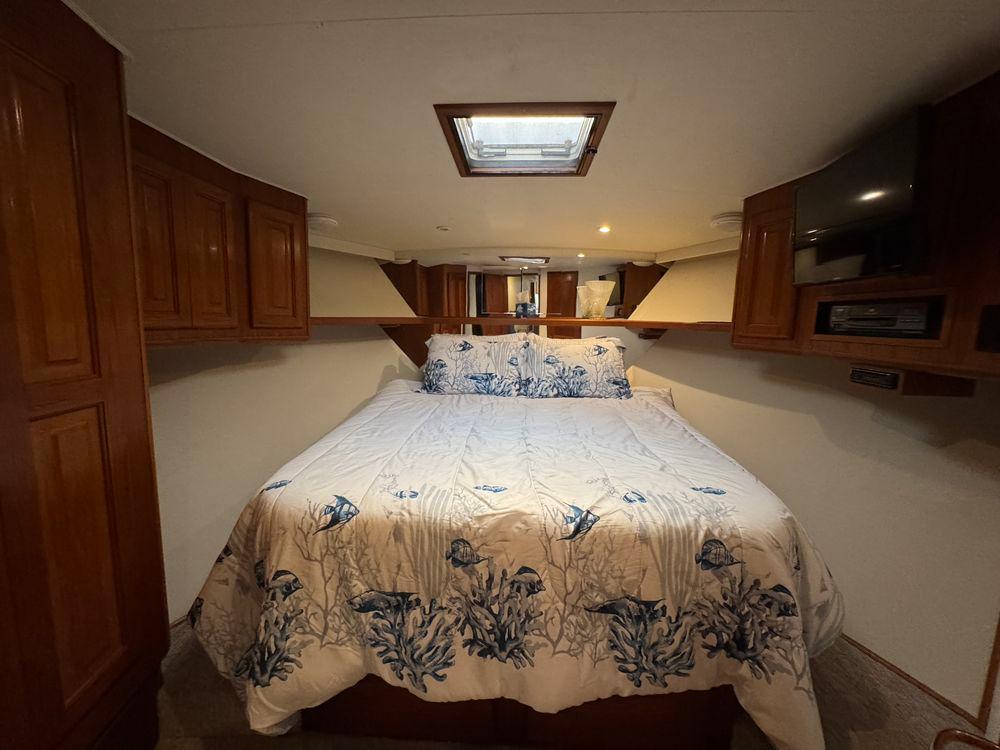 58' 1995 Viking 58 Convertible