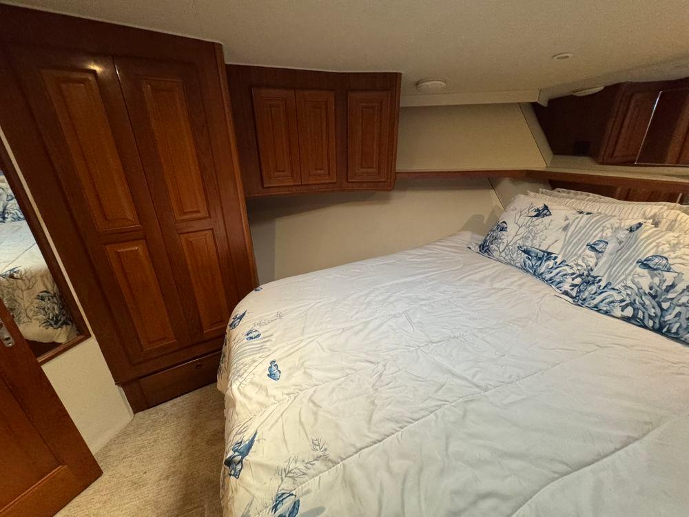 58' 1995 Viking 58 Convertible