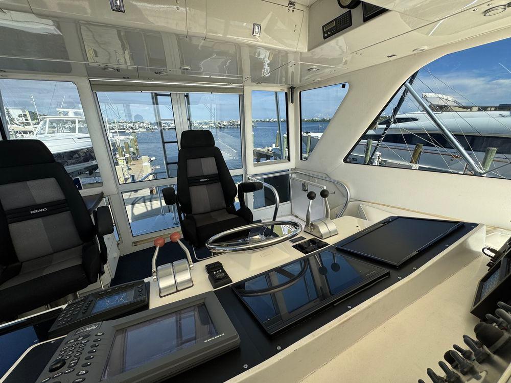 58' 1995 Viking 58 Convertible