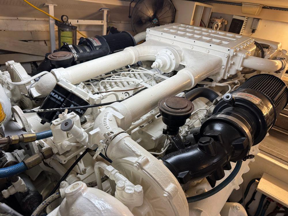 58' 1995 Viking 58 Convertible