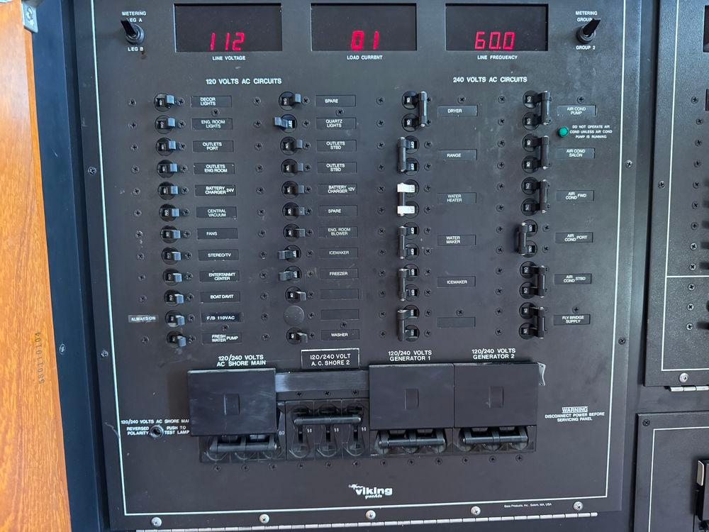 58' 1995 Viking 58 Convertible