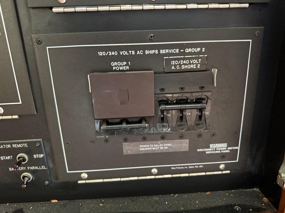 58' 1995 Viking 58 Convertible