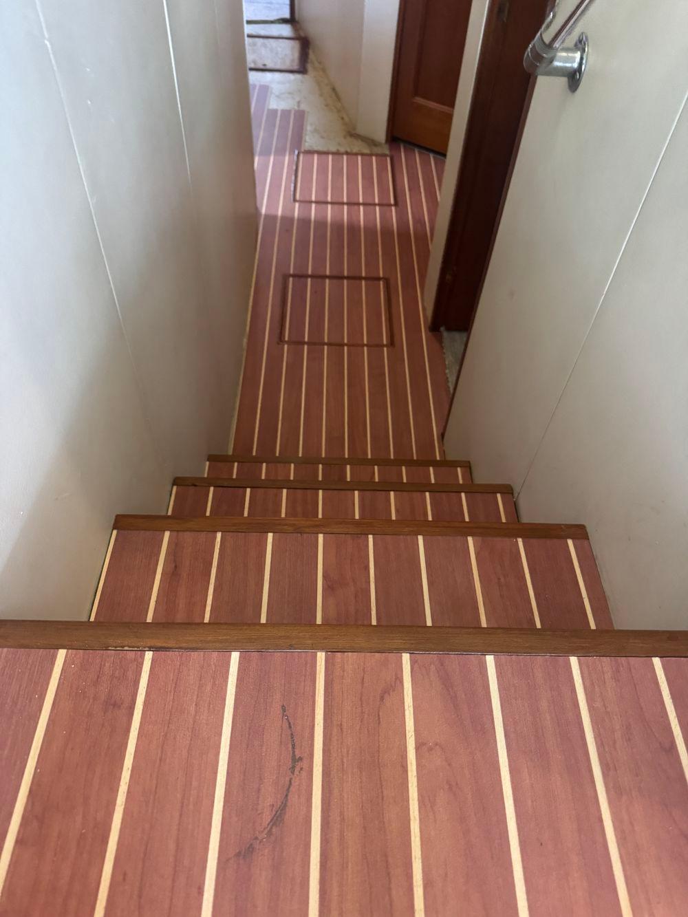 58' 1995 Viking 58 Convertible