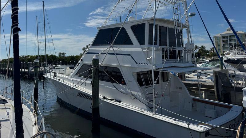 58' 1995 Viking 58 Convertible