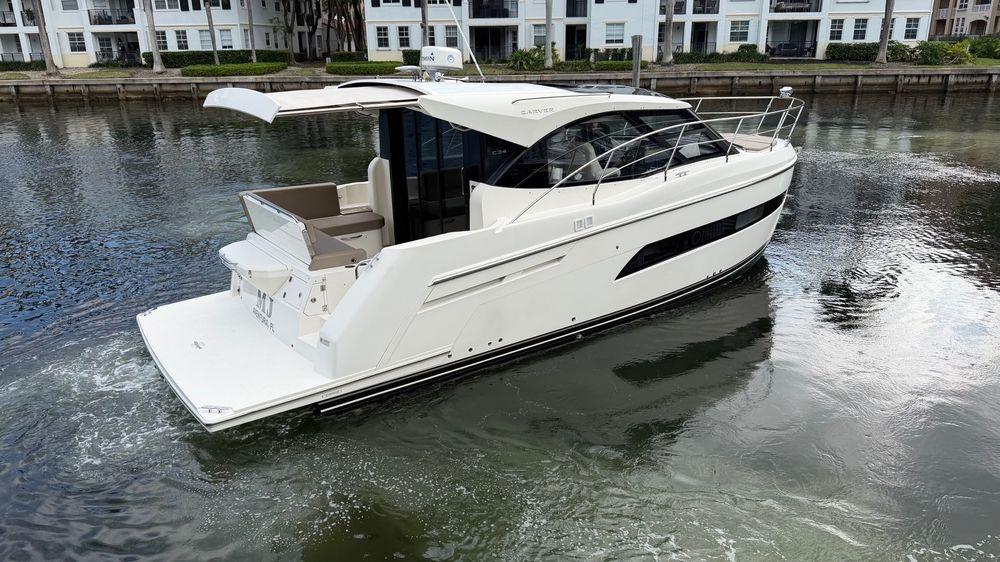 34' 2019 Carver C34