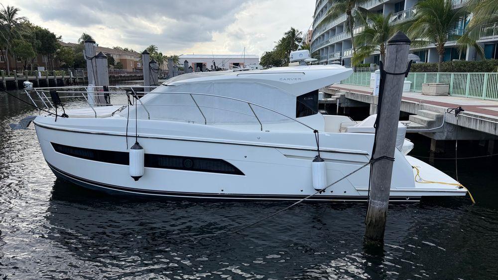 34' 2019 Carver C34