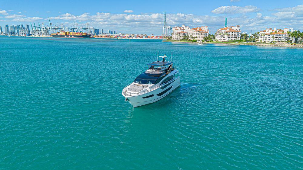 88' 2025 Sunseeker 88 Yacht
