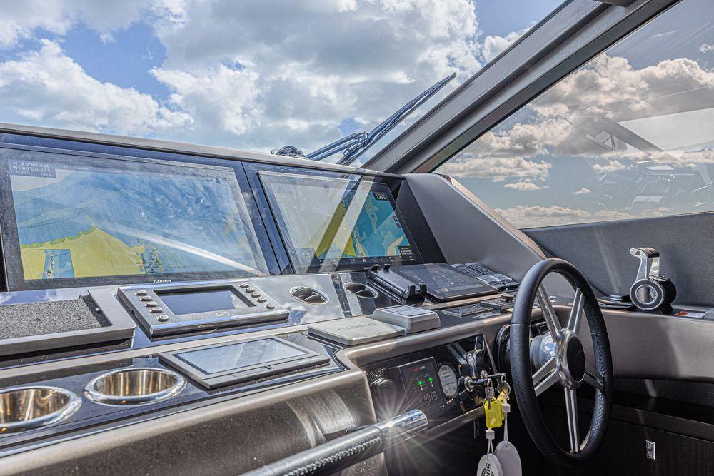 88' 2025 Sunseeker 88 Yacht