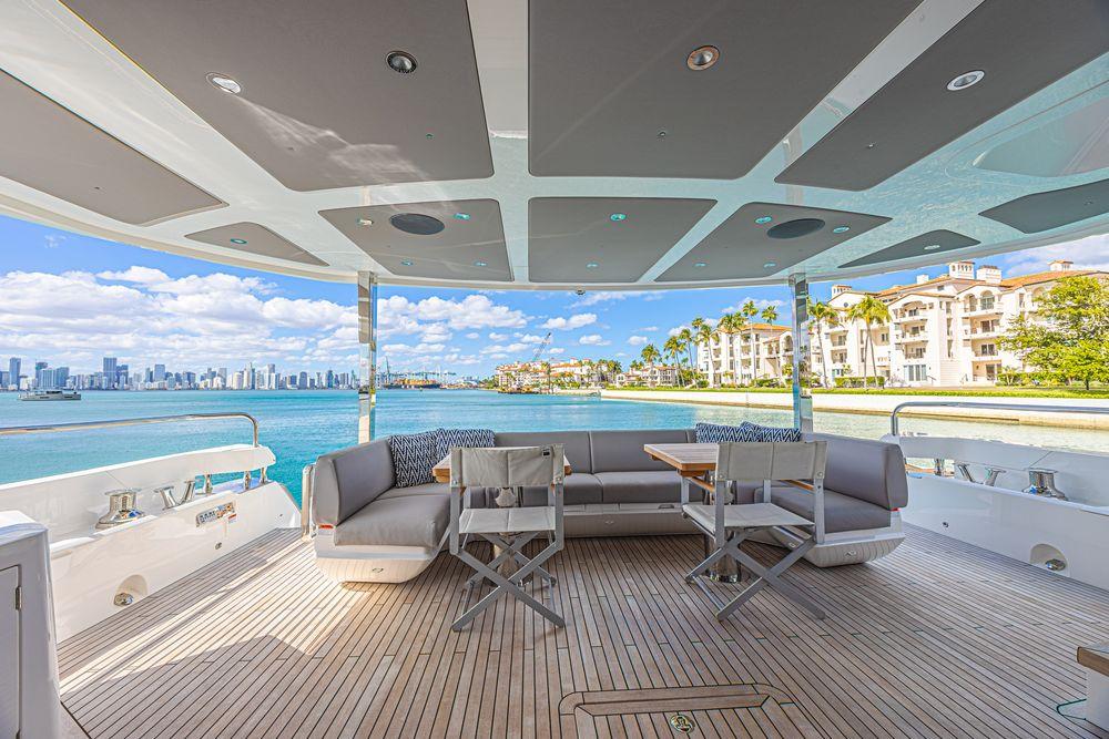 88' 2025 Sunseeker 88 Yacht