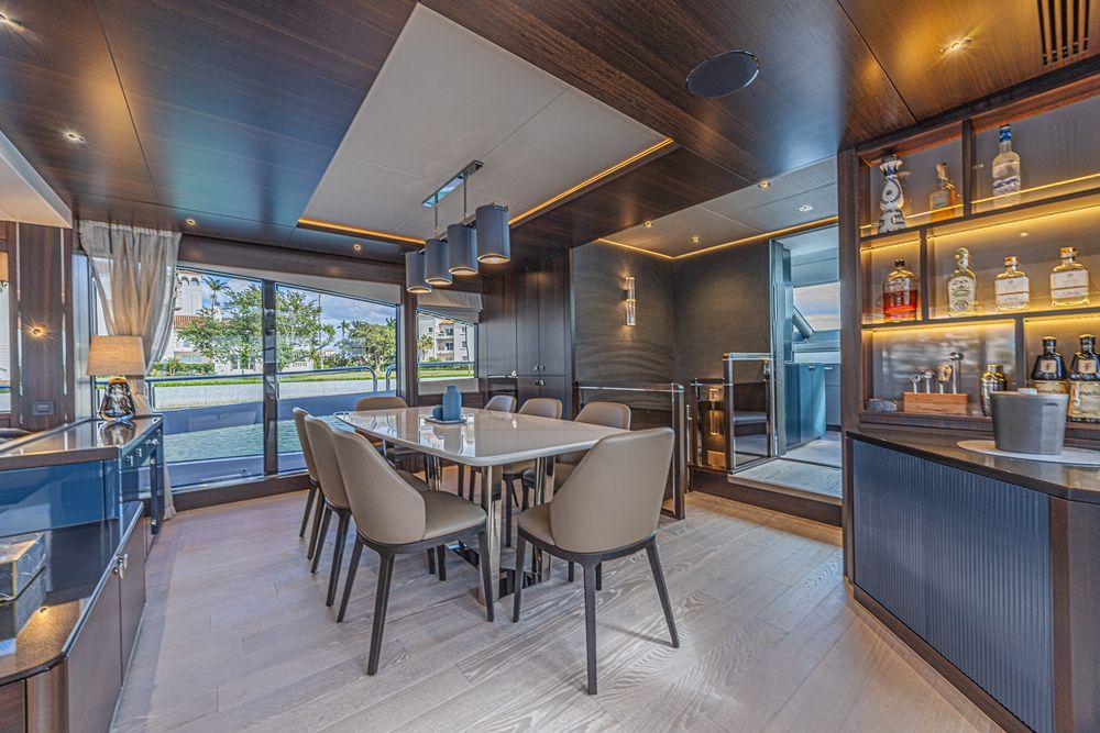 88' 2025 Sunseeker 88 Yacht