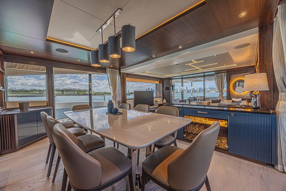 88' 2025 Sunseeker 88 Yacht