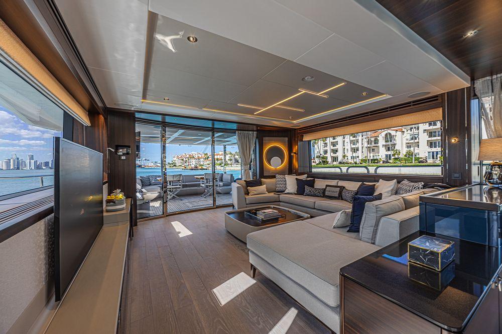 88' 2025 Sunseeker 88 Yacht