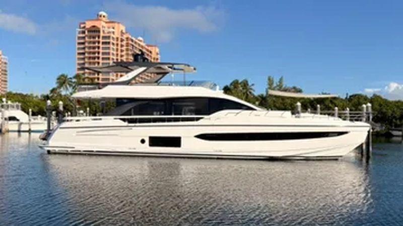 78' 2022 Azimut