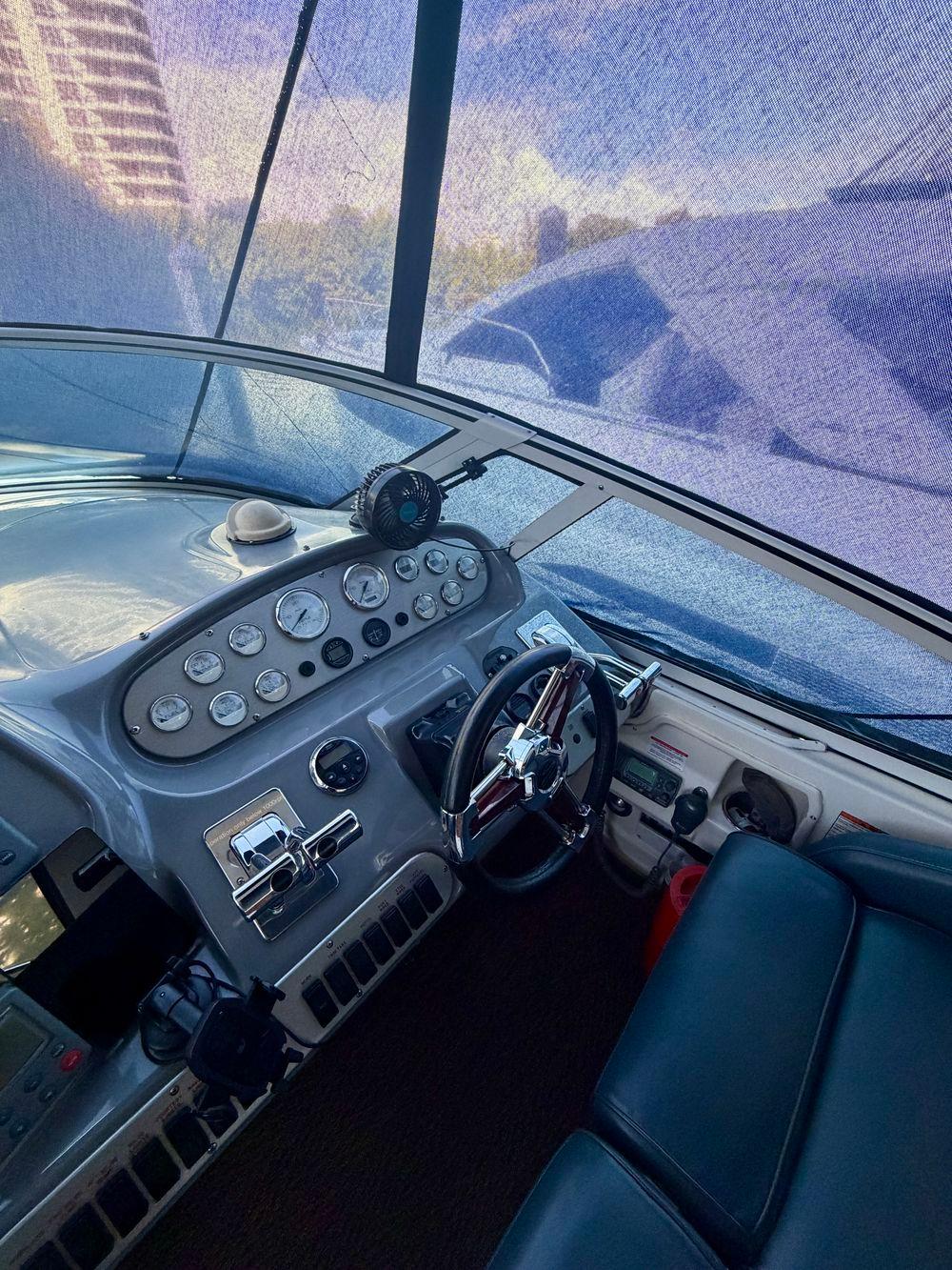 37' 2007 Cruisers Yachts 370 Express