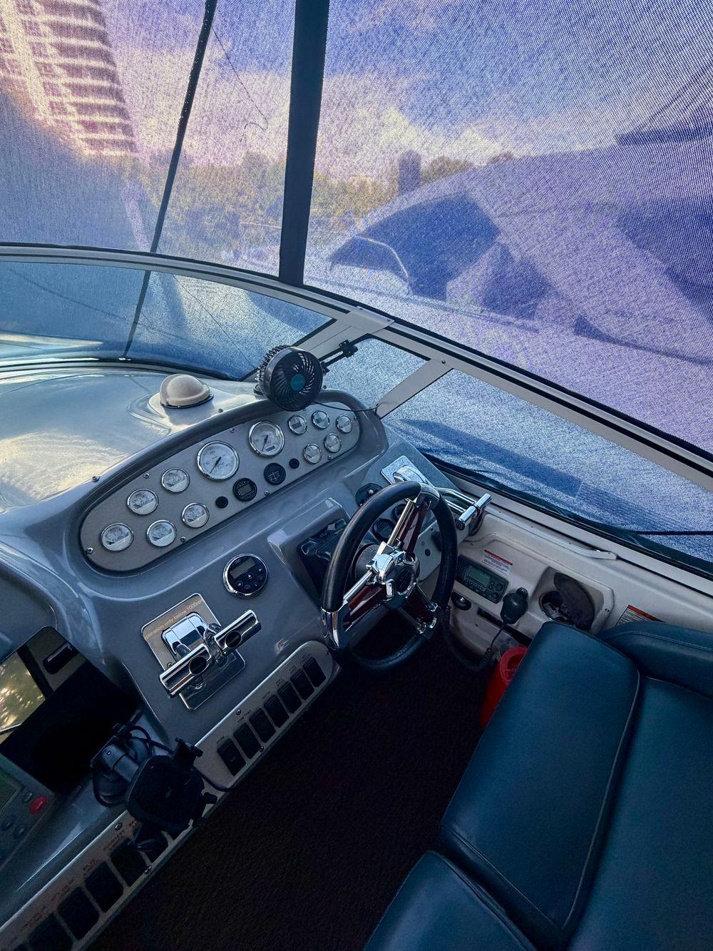 37' 2007 Cruisers Yachts 370 Express