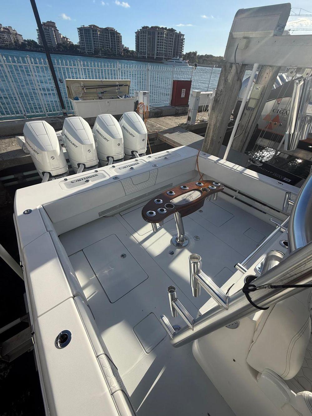 44' 2024 Contender 44ST