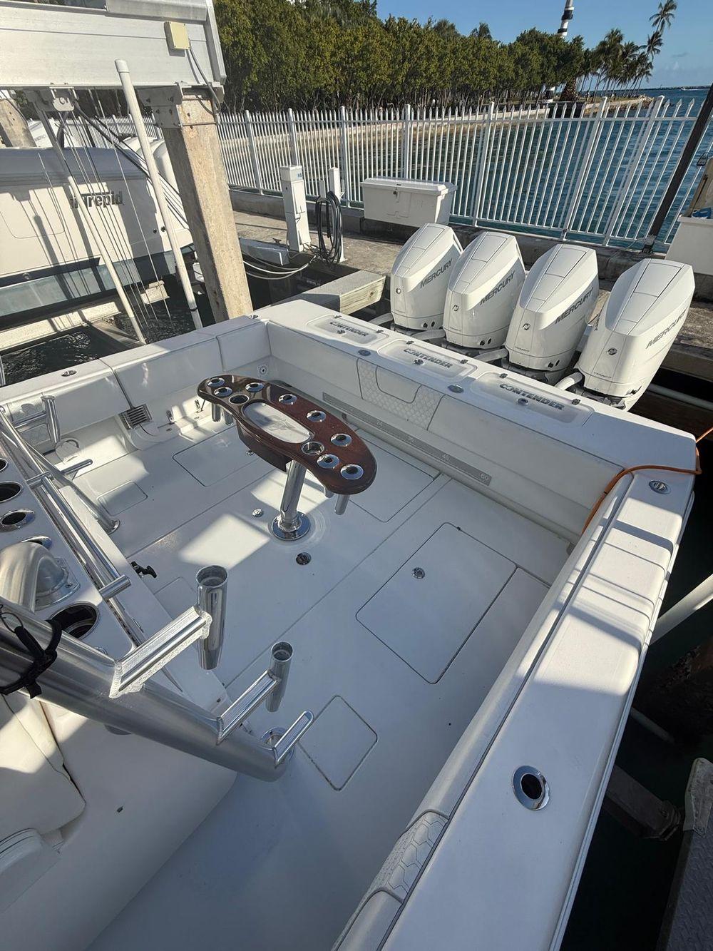 44' 2024 Contender 44ST