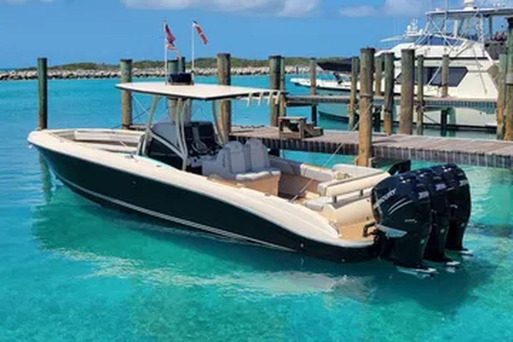 38' 2013 Statement 38 SUV Open