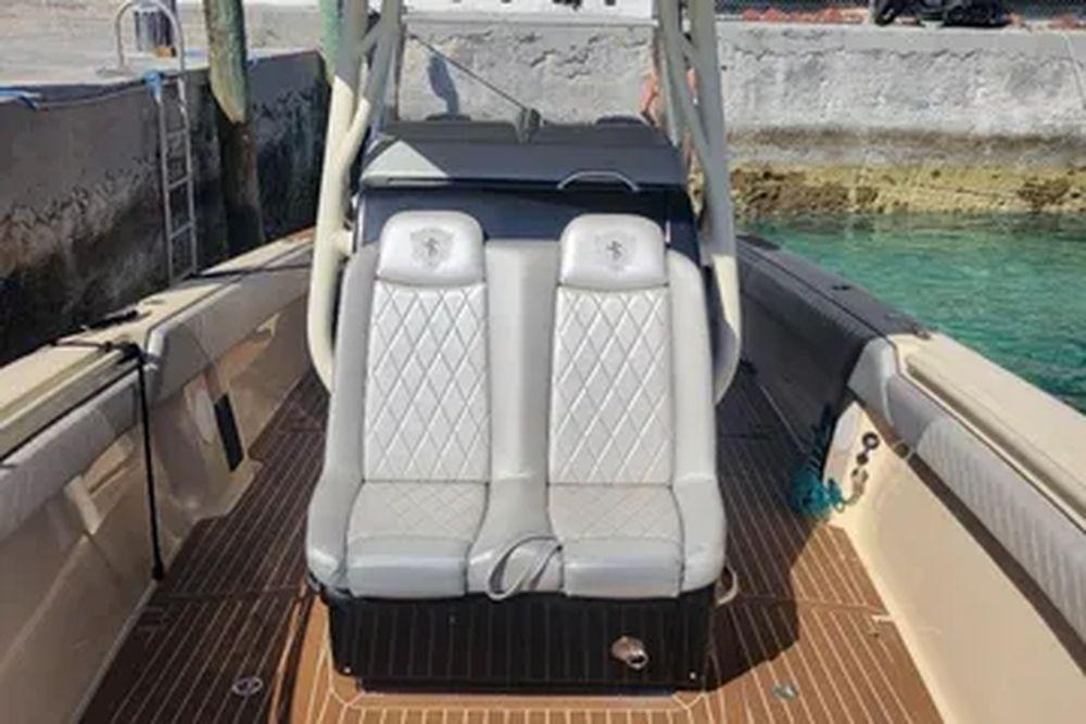 38' 2013 Statement 38 SUV Open