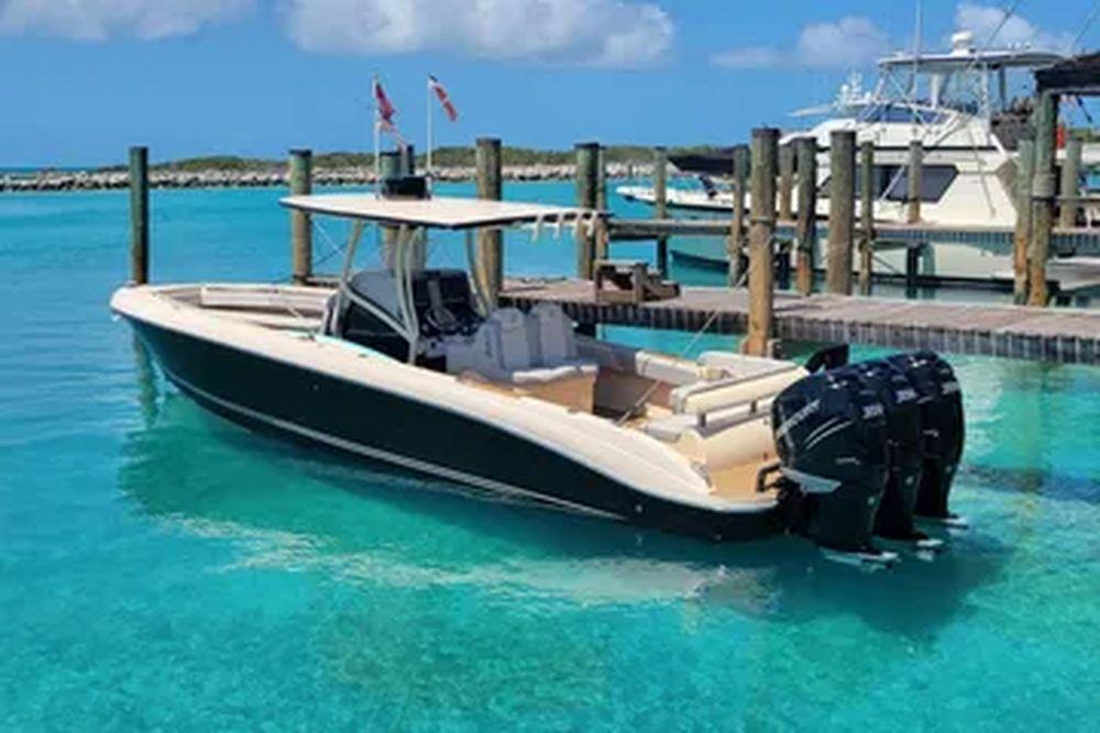 38' 2013 Statement 38 SUV Open