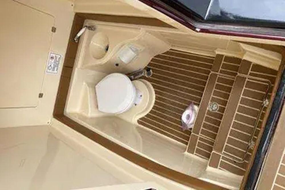 38' 2013 Statement 38 SUV Open