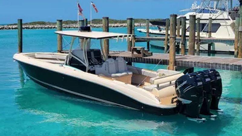 38' 2013 Statement 38 SUV Open