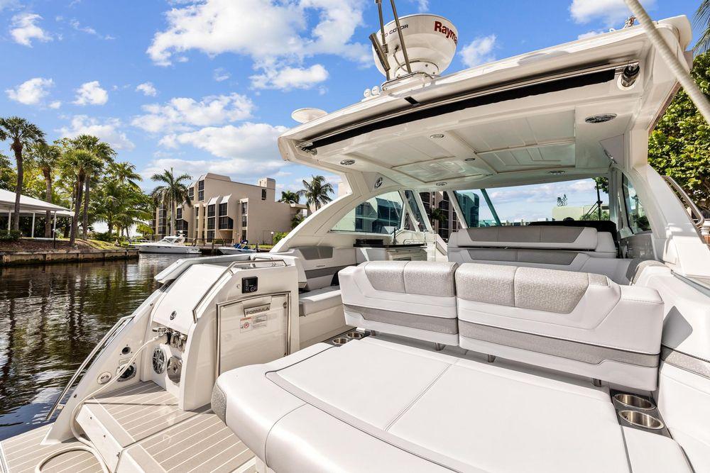 38' 2021 Formula 380 Super Sport Crossover OB