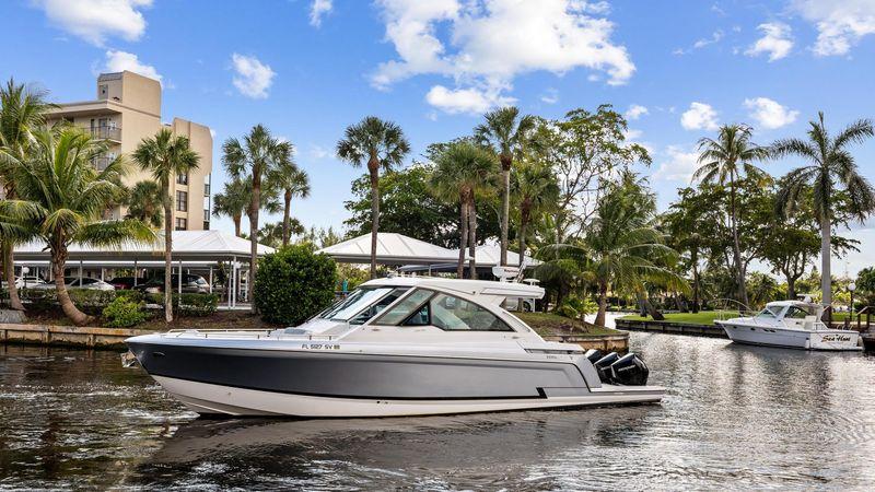 38' 2021 Formula 380 Super Sport Crossover OB