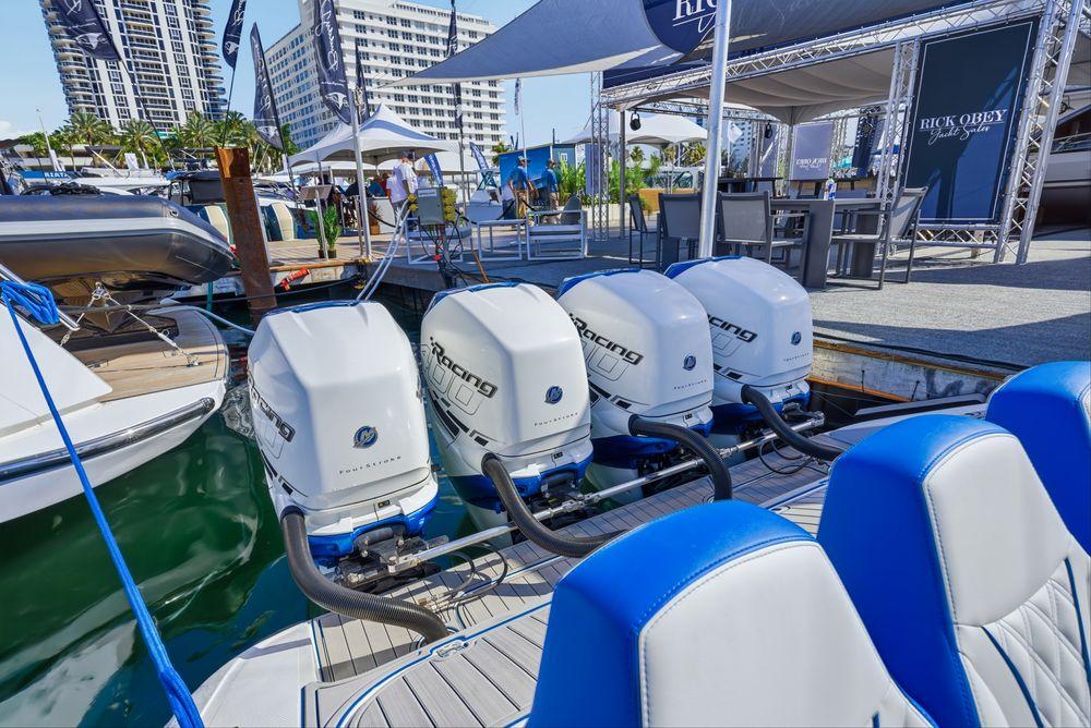 43' 2019 Midnight Express Open