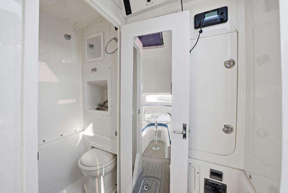 43' 2019 Midnight Express Open