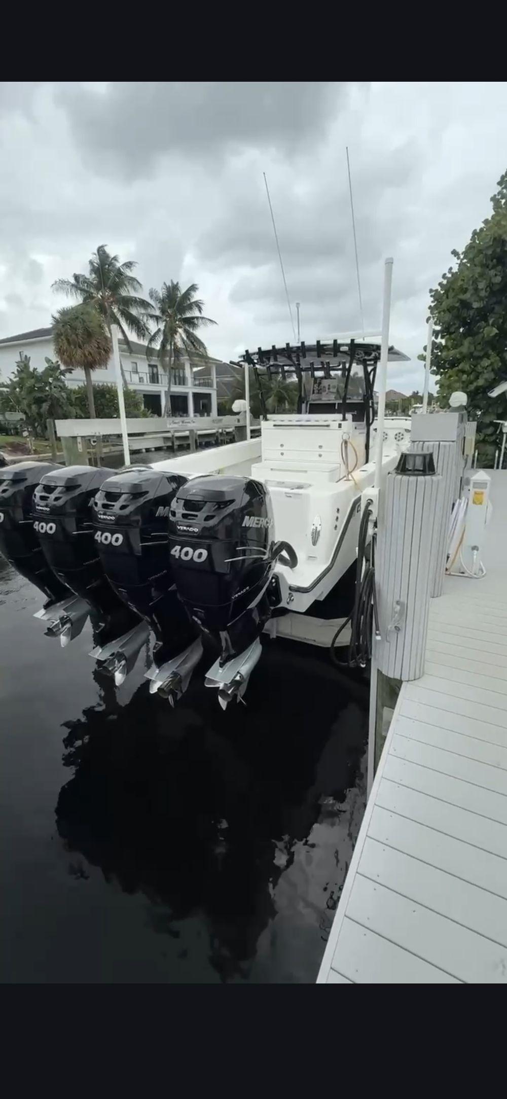 39' 2020 Contender 39 ST