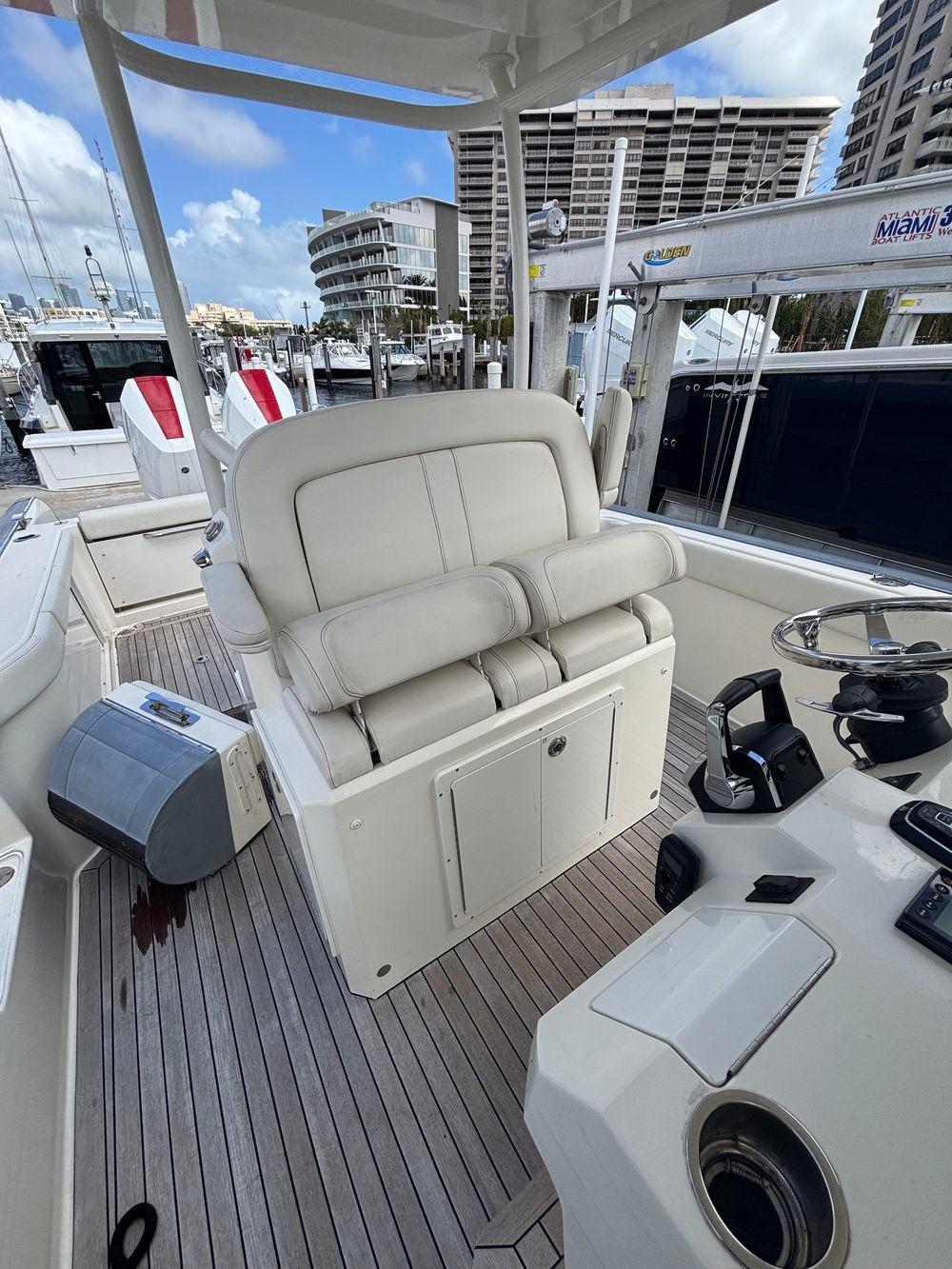 37' 2018 Ocean 1 37 RIB