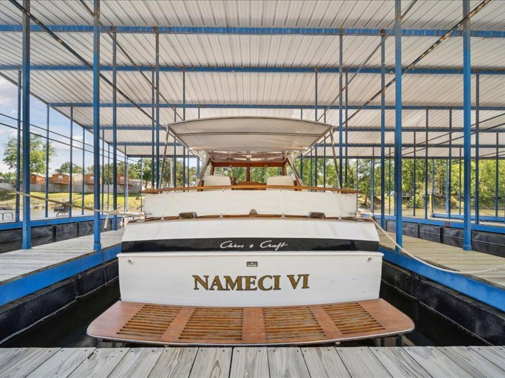 37' 1964 Chris-Craft 37 Constellation