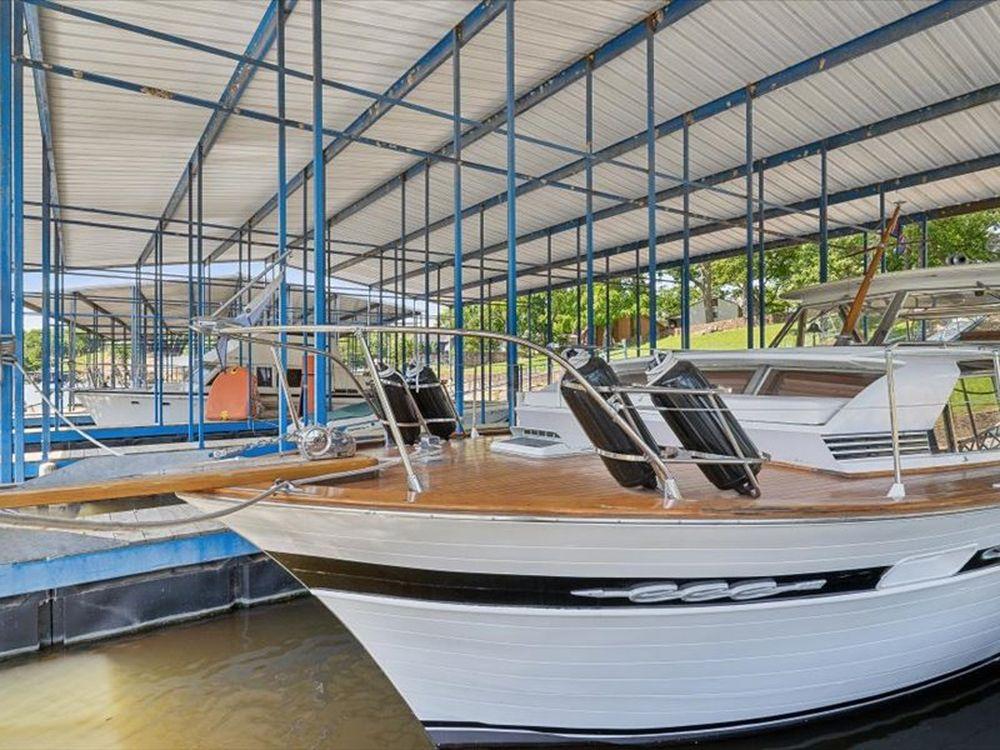 37' 1964 Chris-Craft 37 Constellation