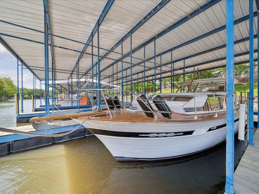 37' 1964 Chris-Craft 37 Constellation