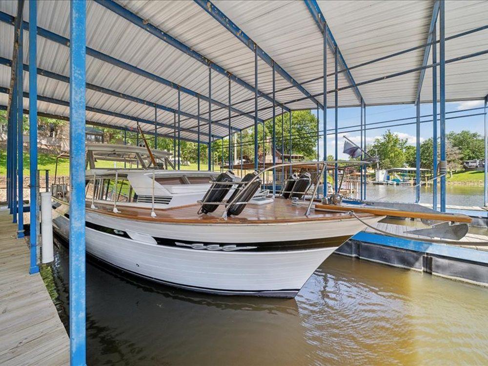 37' 1964 Chris-Craft 37 Constellation