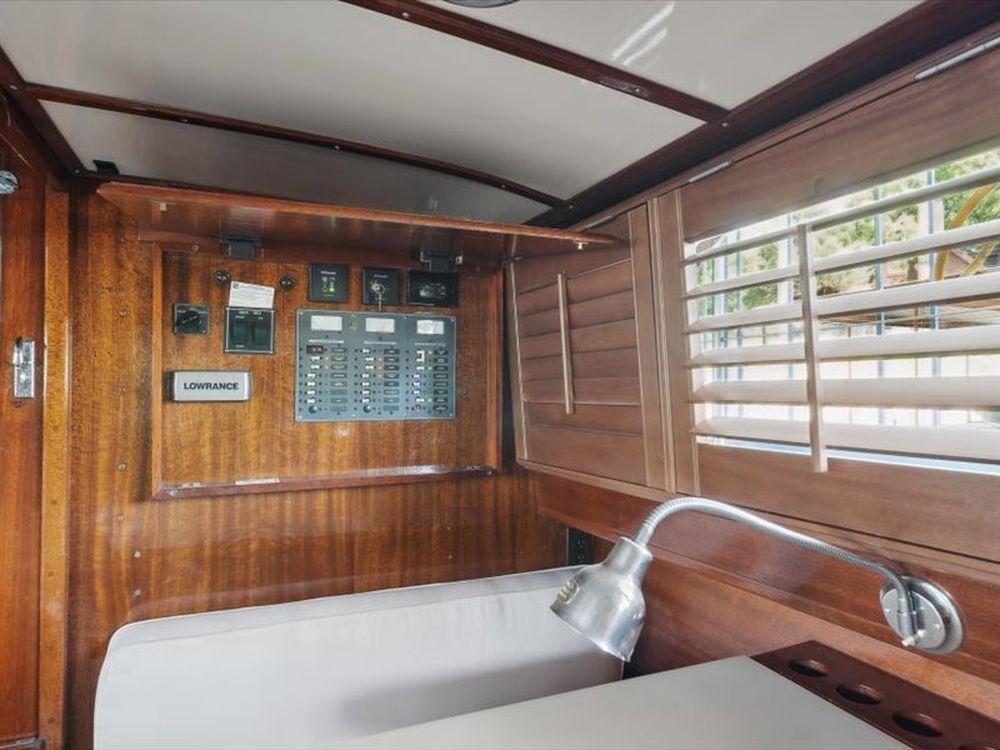 37' 1964 Chris-Craft 37 Constellation
