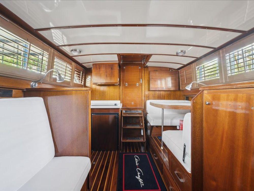 37' 1964 Chris-Craft 37 Constellation