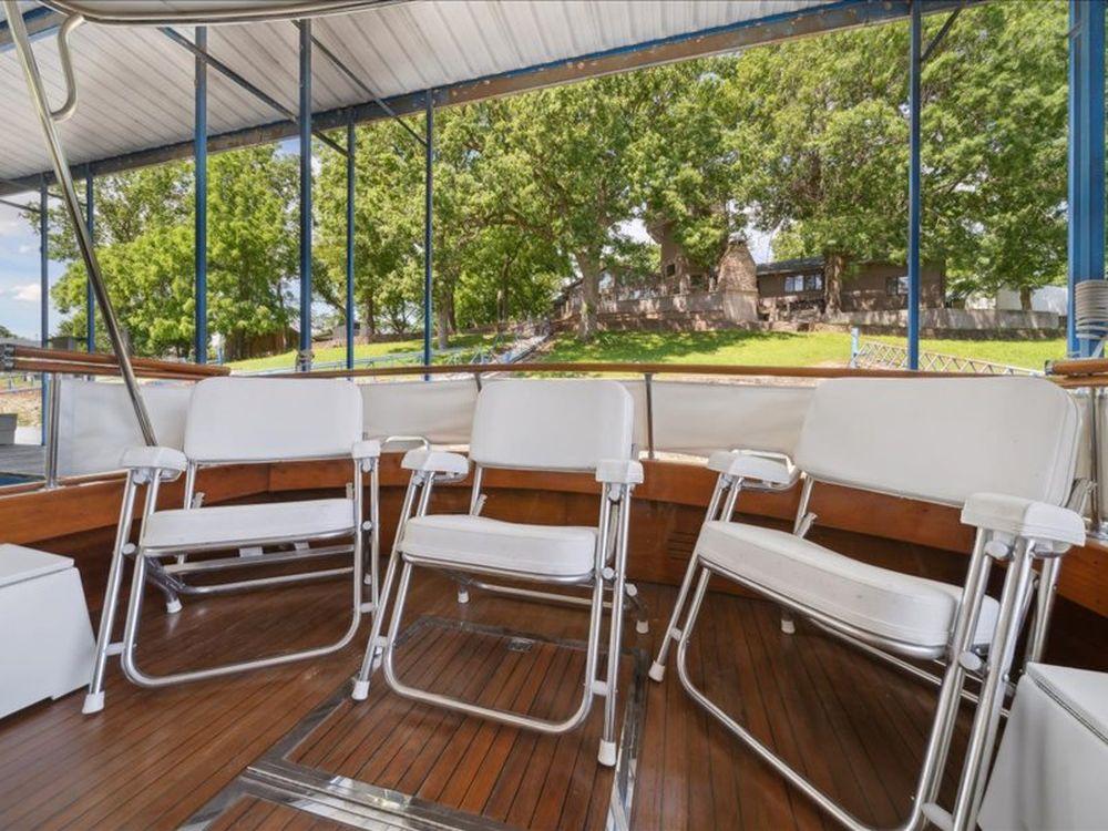 37' 1964 Chris-Craft 37 Constellation