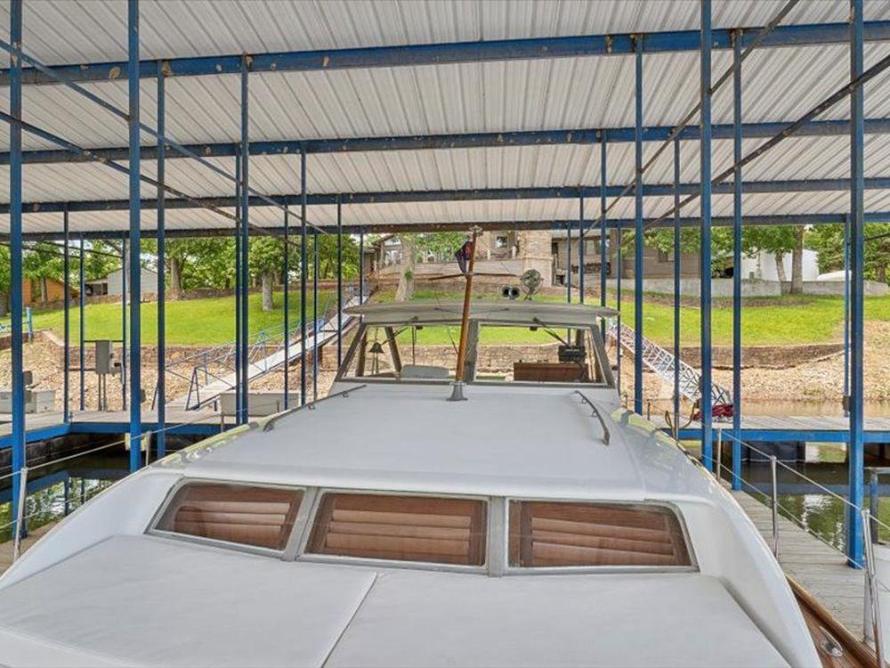 37' 1964 Chris-Craft 37 Constellation