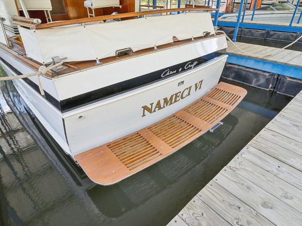 37' 1964 Chris-Craft 37 Constellation